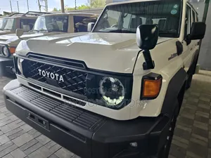 Toyota Land Cruiser 2023 White