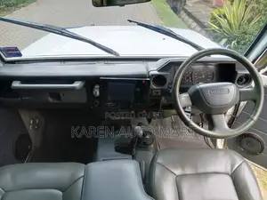 Toyota Land Cruiser 2009 White