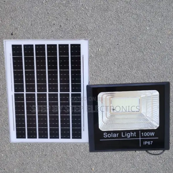100w Solar Flood Light Ip67 Waterproof With Large Inbuilt Battery