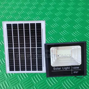 Solar Flood Light 100w Ip67 Waterproof for Outdoor Yard Illumination