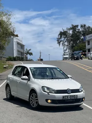 Volkswagen Golf R 4-Door 2013 Pearl