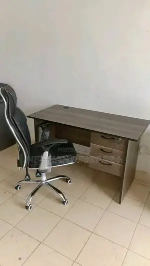 Executive Office Desk Chair - Elegant Built to Last