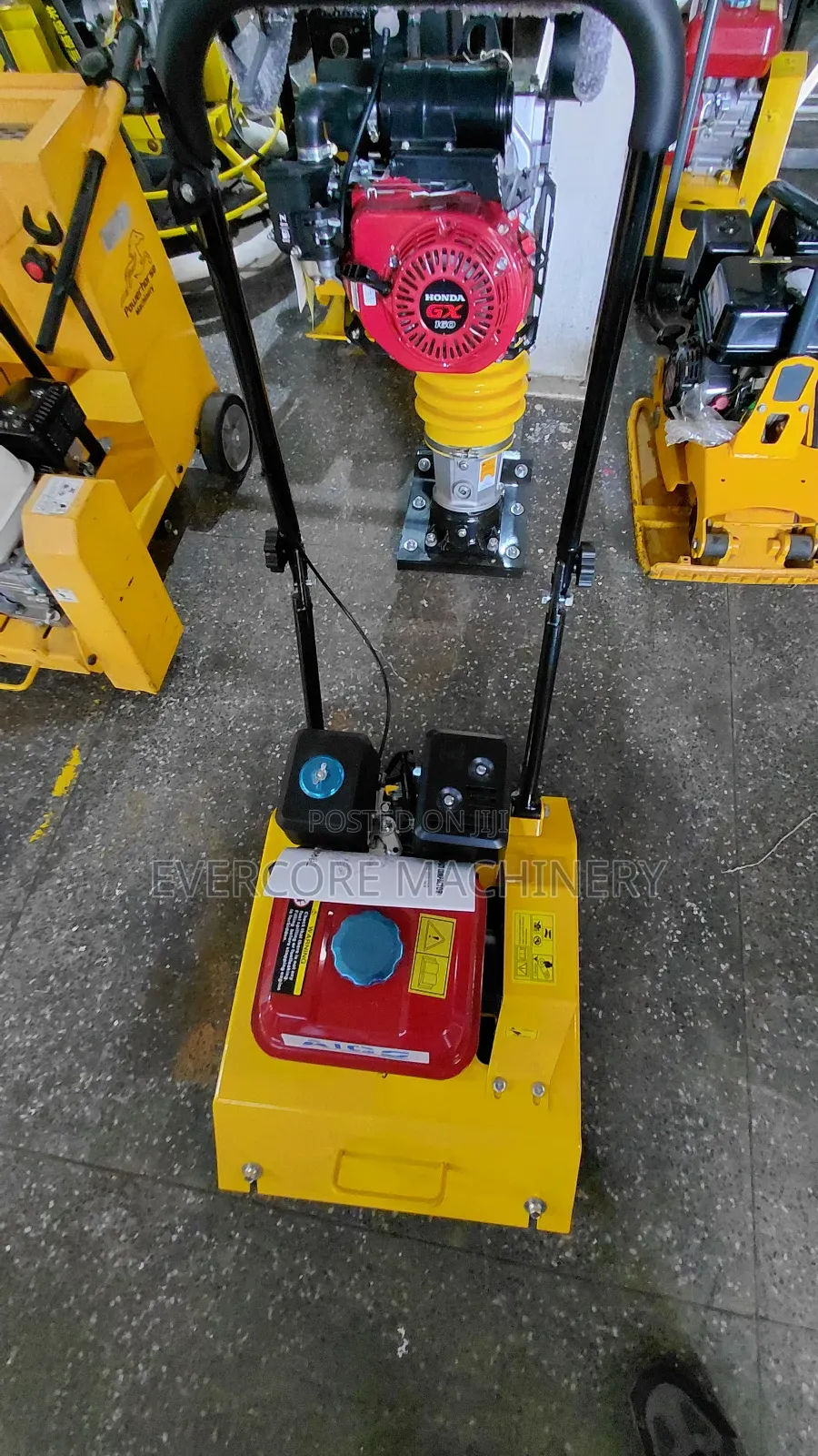 Aico Japan Plate Compactor Machine 80kg Capacity.