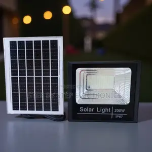 200w High Power Auto on Off Dusk to Dawn Led Solar Flood Light