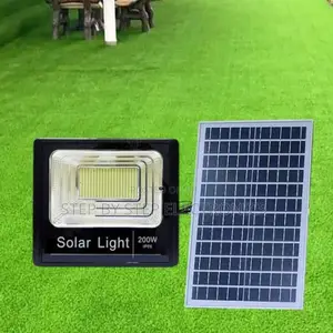 Super Bright 200w Ip67 Solar Flood Light With Remote and Light Sensor