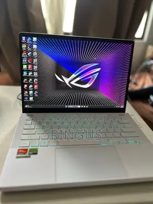 Laptop Asus ROG Zephyrus G14 16GB AMD Ryzen 9 SSD 1T