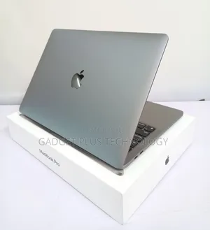 Laptop Apple MacBook Pro 2020 16GB Intel Core I7 SSD 512GB