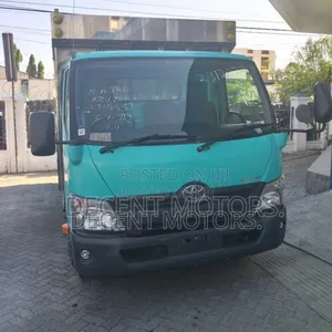 Toyota Dyna 2019 White