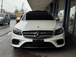 Mercedes-Benz E350e 2019 White