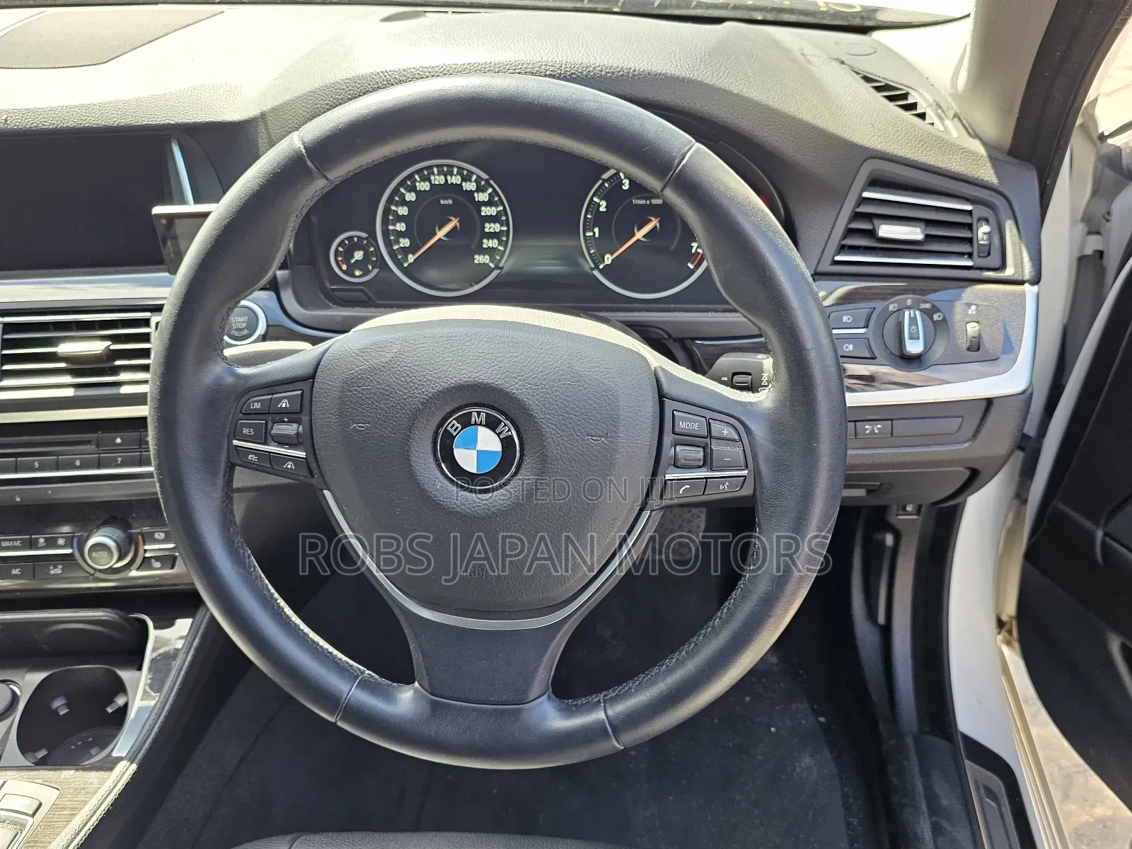 BMW 528i 2018 Pearl