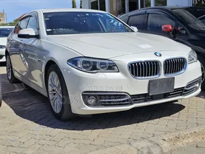 BMW 528i 2018 Pearl