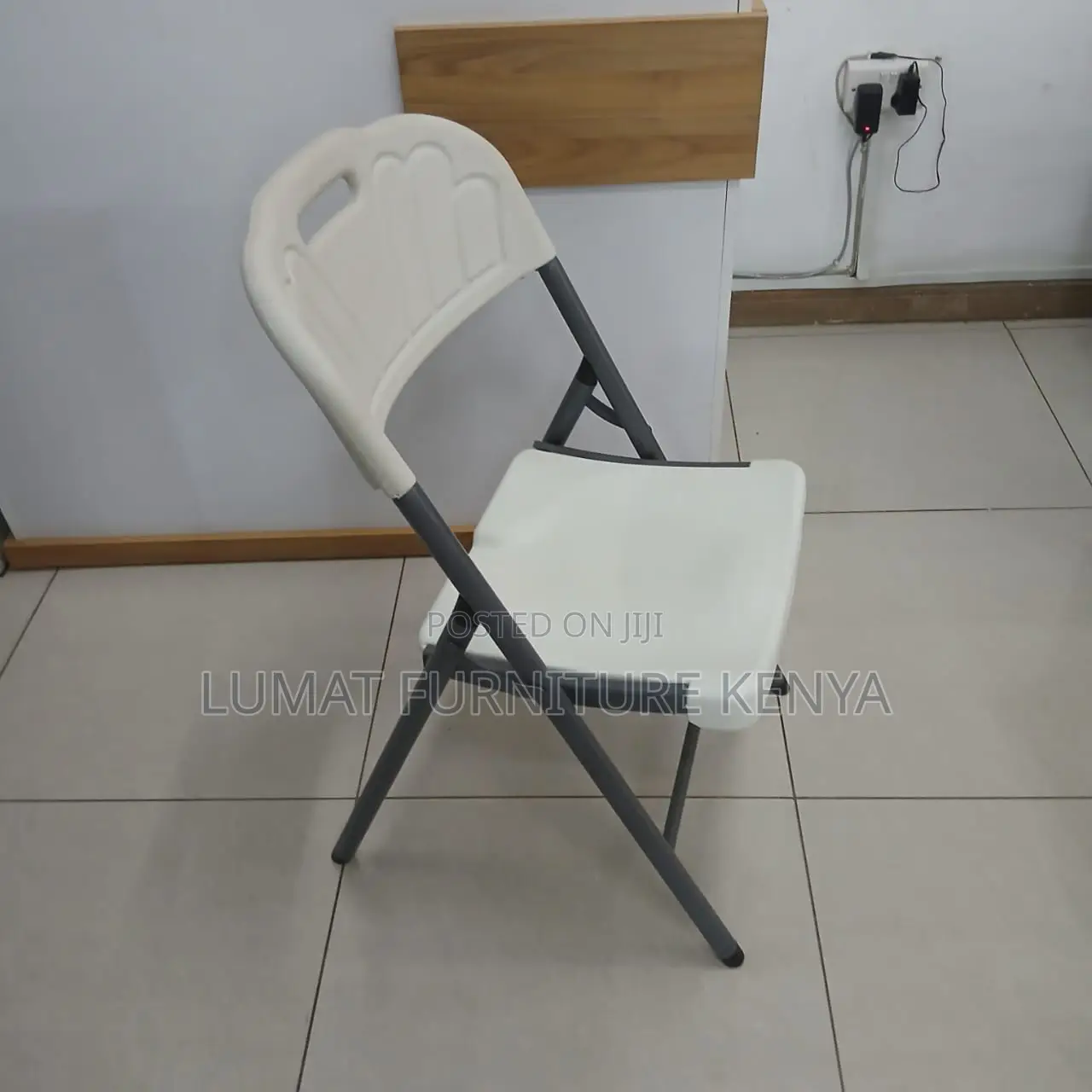White Modern Outdoor Foldable Chair