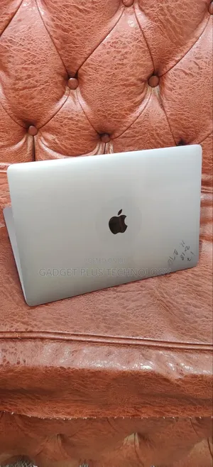 Laptop Apple MacBook Pro 2018 16GB Intel Core I7 SSD 1T
