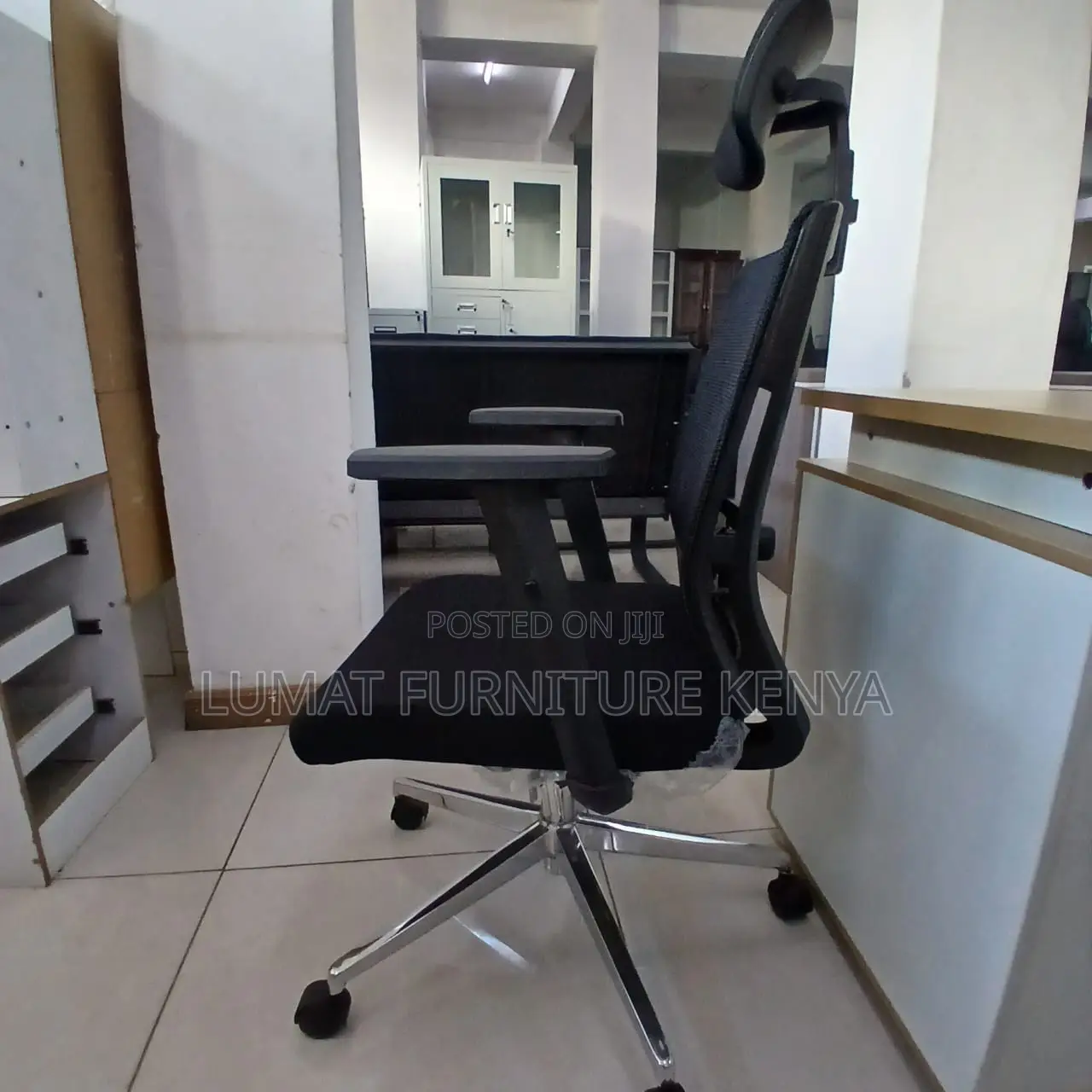 Comfortable Padded Seat for Long Sitting Hours