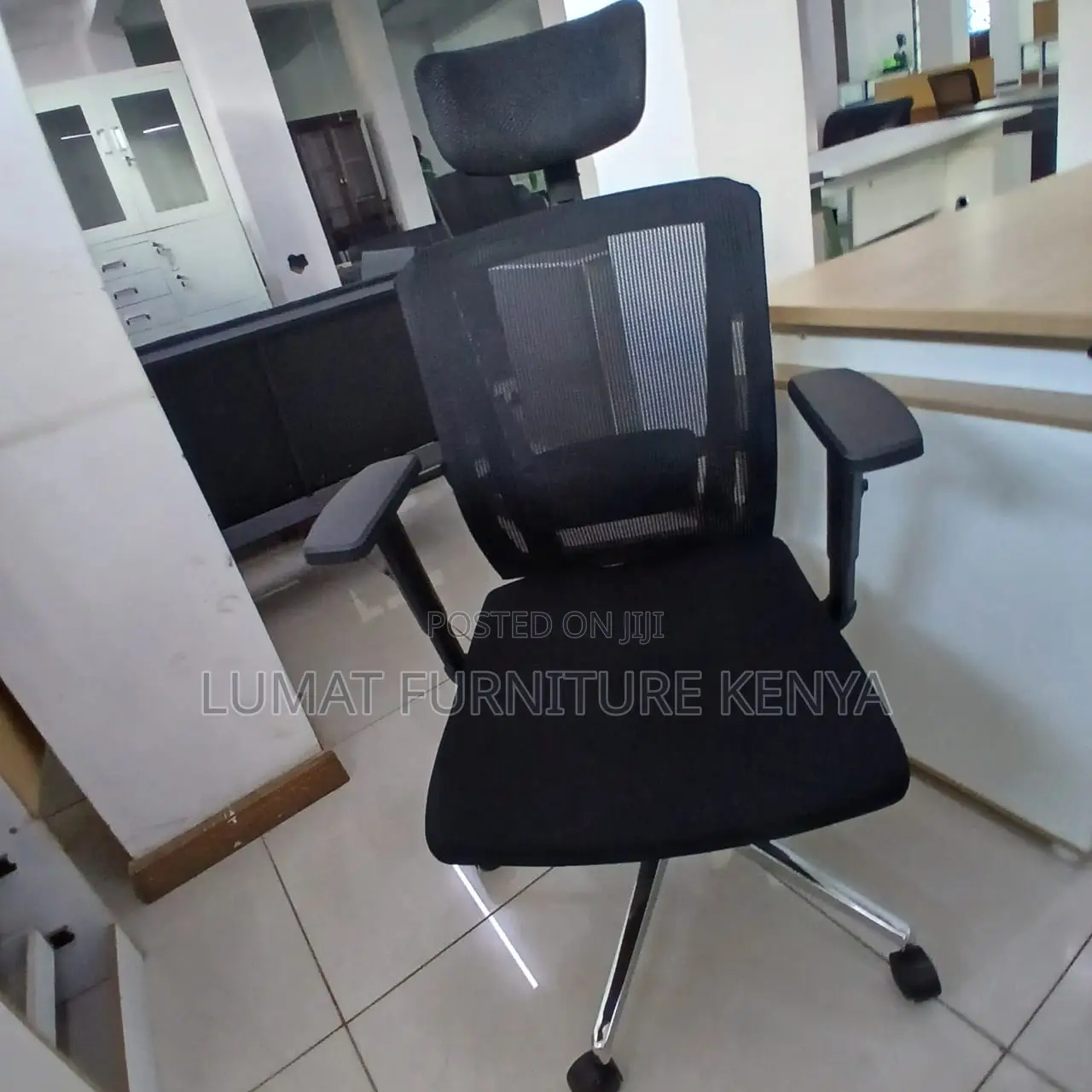 Comfortable Padded Seat for Long Sitting Hours