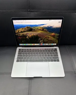 Laptop Apple MacBook Pro 2018 16GB Intel Core I7 SSD 256GB