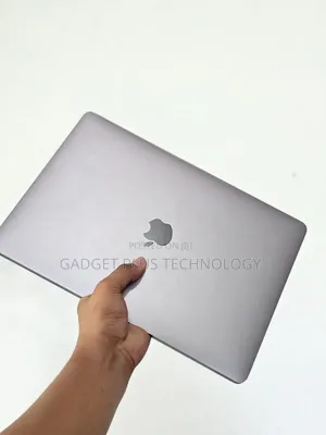 Laptop Apple MacBook Pro 2018 16GB Intel Core I5 SSD 256GB