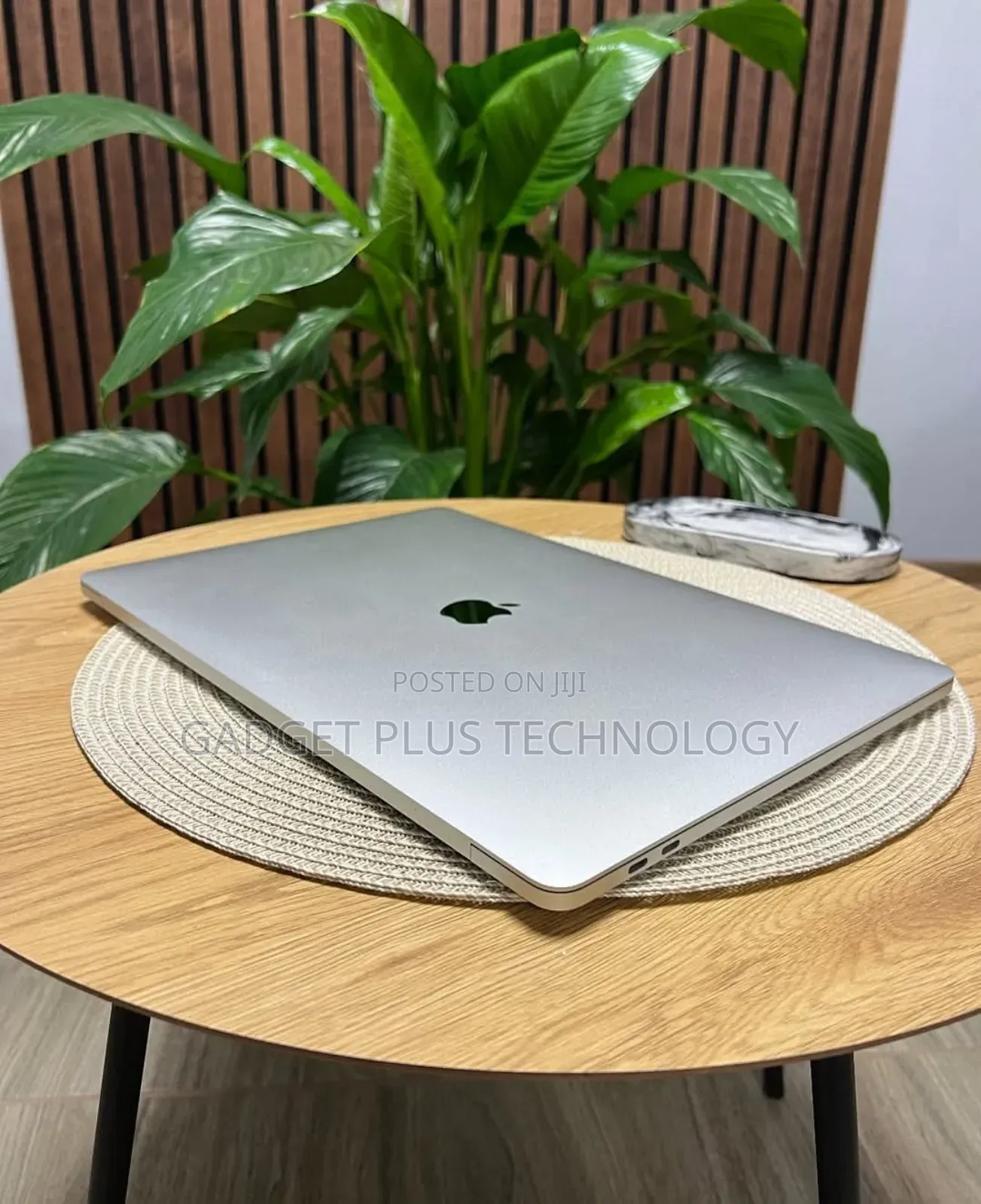 Laptop Apple MacBook Pro 2017 16GB Intel Core I7 SSD 512GB
