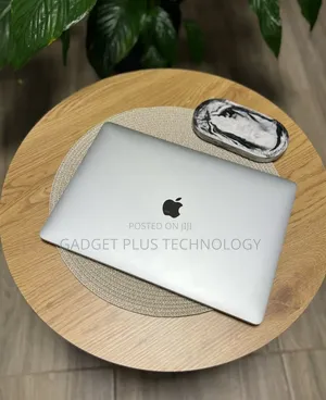 Laptop Apple MacBook Pro 2017 16GB Intel Core I7 SSD 512GB