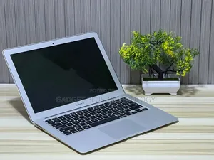 Laptop Apple MacBook Air 2017 8GB Intel Core I5 SSD 256GB