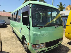 Mitsubishi Fuso Rosa 2018 Green
