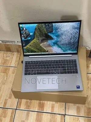 New Laptop HP ZBook Firefly 16 G10 16GB Intel Core Ultra 7 SSD 1T