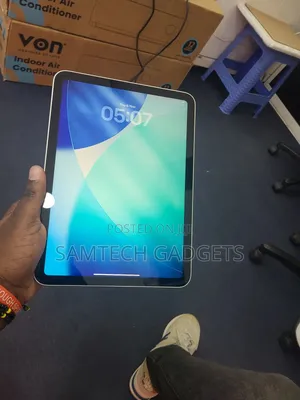Apple iPad Air 128 GB Silver