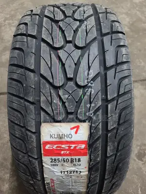 285/50r18 Kumho Tyres 109v Escta S.T.X Kl12