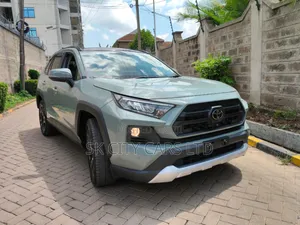 Toyota RAV4 Adventure AWD 2020 Green