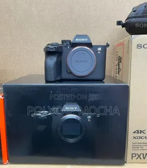 Sony A7r v Mirrorless Camera Body