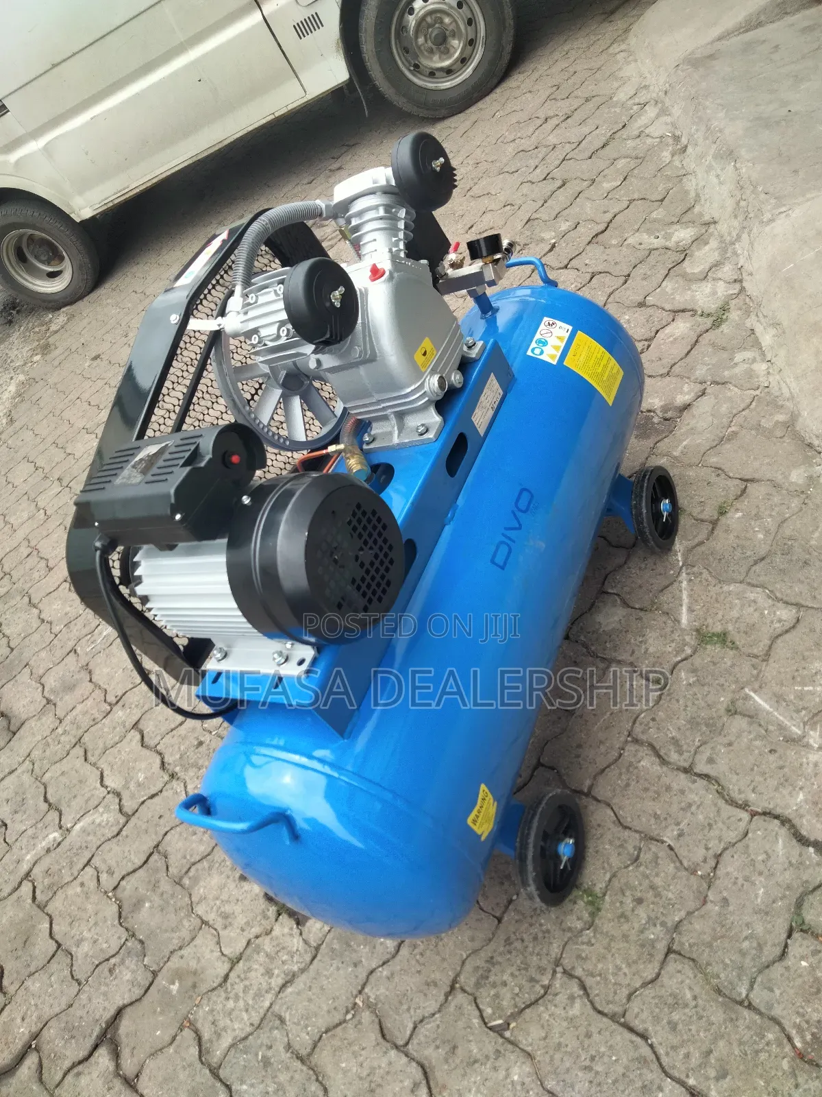 Brand New Divo Air Compressor(100l)