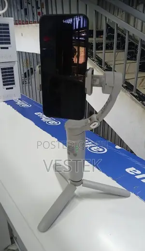 M1 Handheld Gimbal Stabilizer Camera Photo 3 - Axis