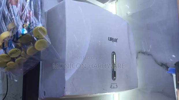 Saviette Dispenser-Lirlee