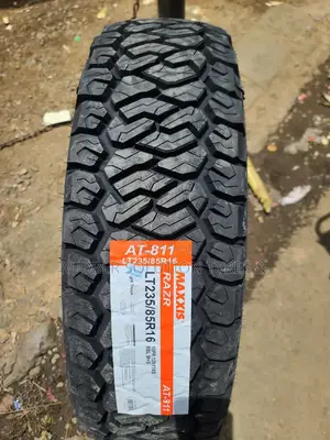235 /85 R16 Maxxis Tyres Razr a/T811 All-Terrain