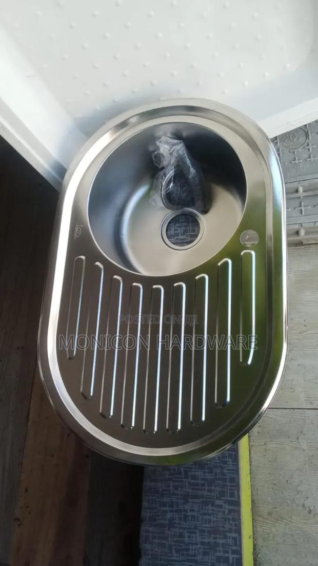 Kitchen Sink -Round Bowl With a Single Drain