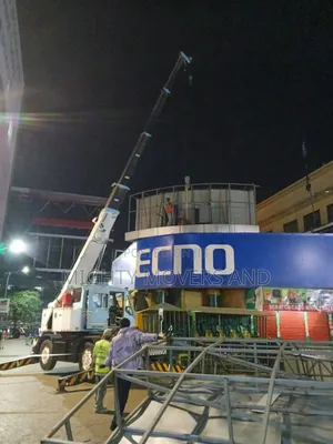 Trailers With Cranes Are at Hand for Hoisting and Logistics