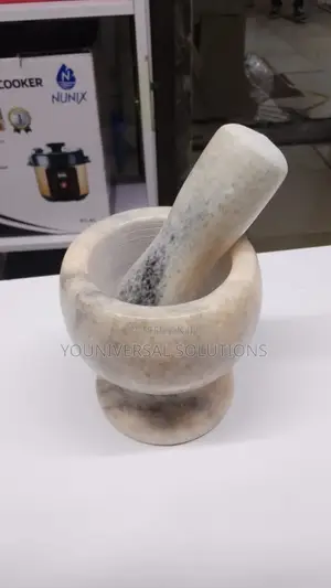 Ceramic Motor and Pestle