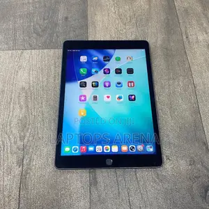 Apple iPad Wi-Fi 64 GB Gray