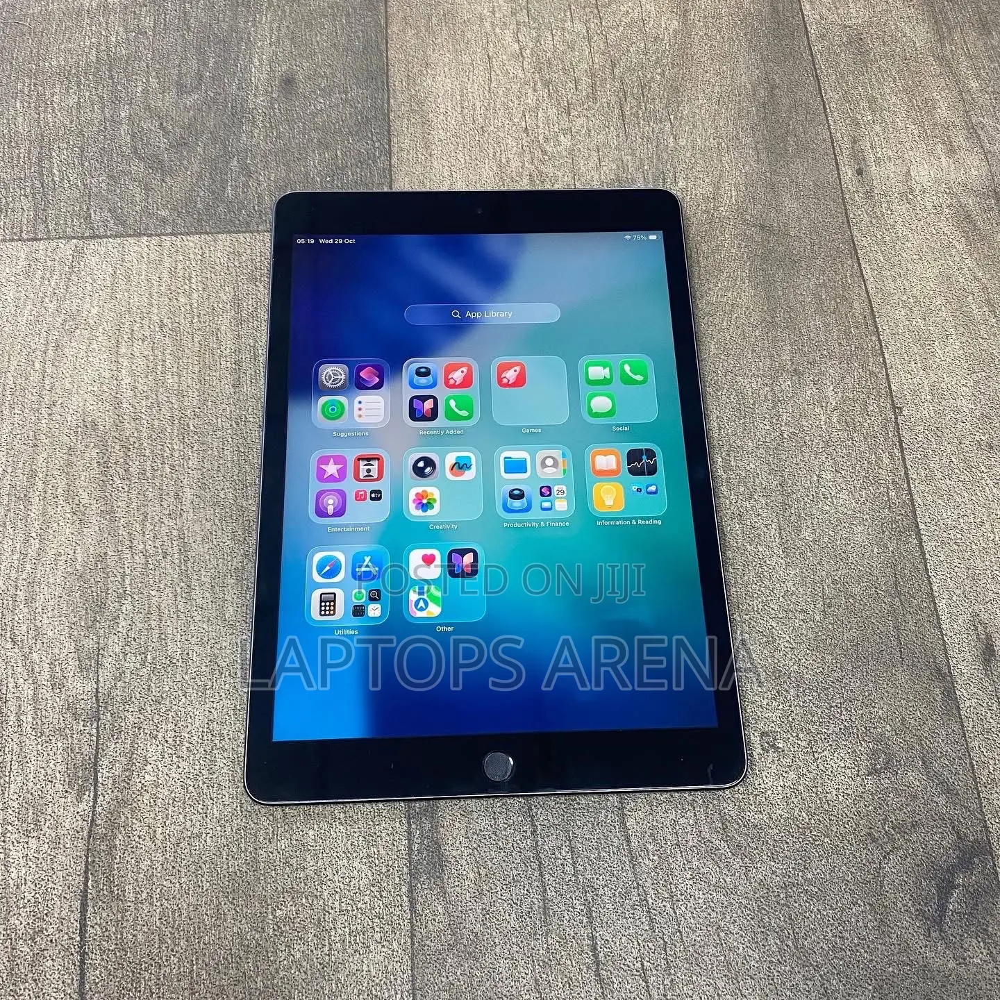 Apple iPad Wi-Fi 64 GB Gray