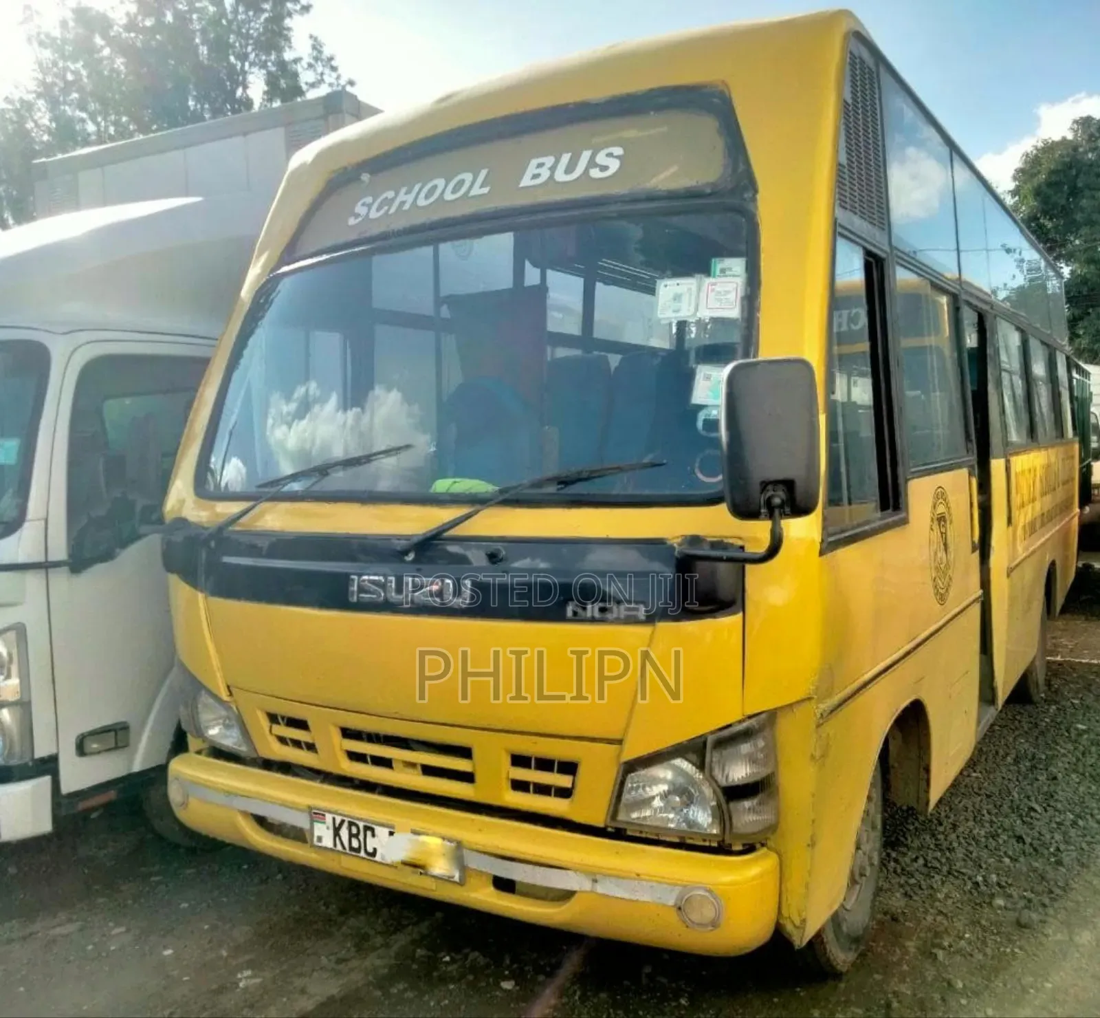 Isuzu NQR 2008 Yellow