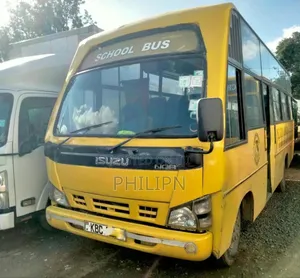 Isuzu NQR 2008 Yellow