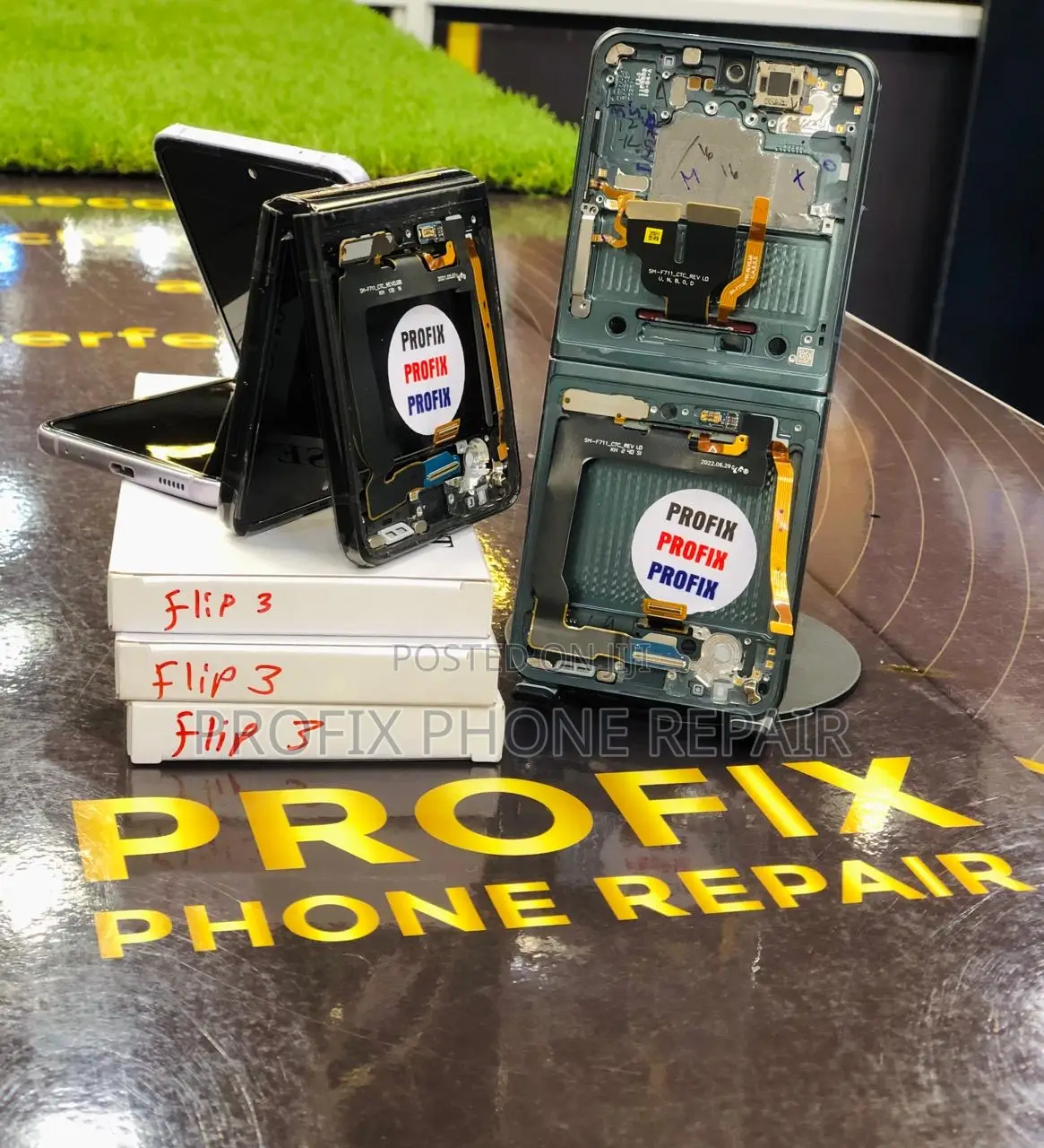 Samsung Galaxy Flip 3broken Screen Replacement and Installation