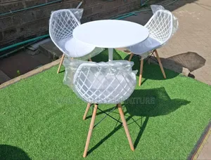 Mesh Aemes Chair and Dining Table