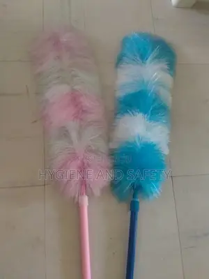 Static Feather Duster