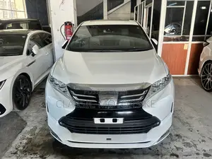 Toyota Harrier 2.0 Turbo 2019 White
