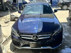 Mercedes-Benz C200 2018 Blue