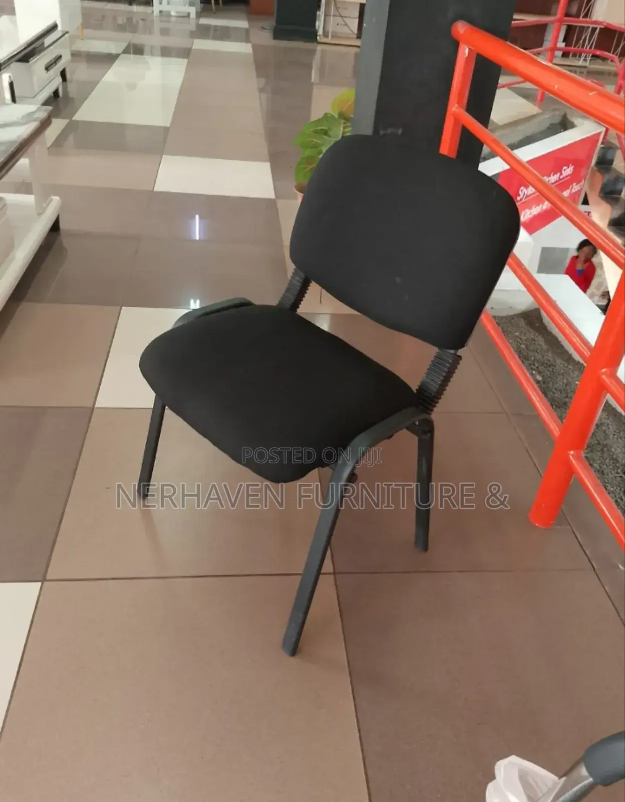 Tosca Visitor's Chair