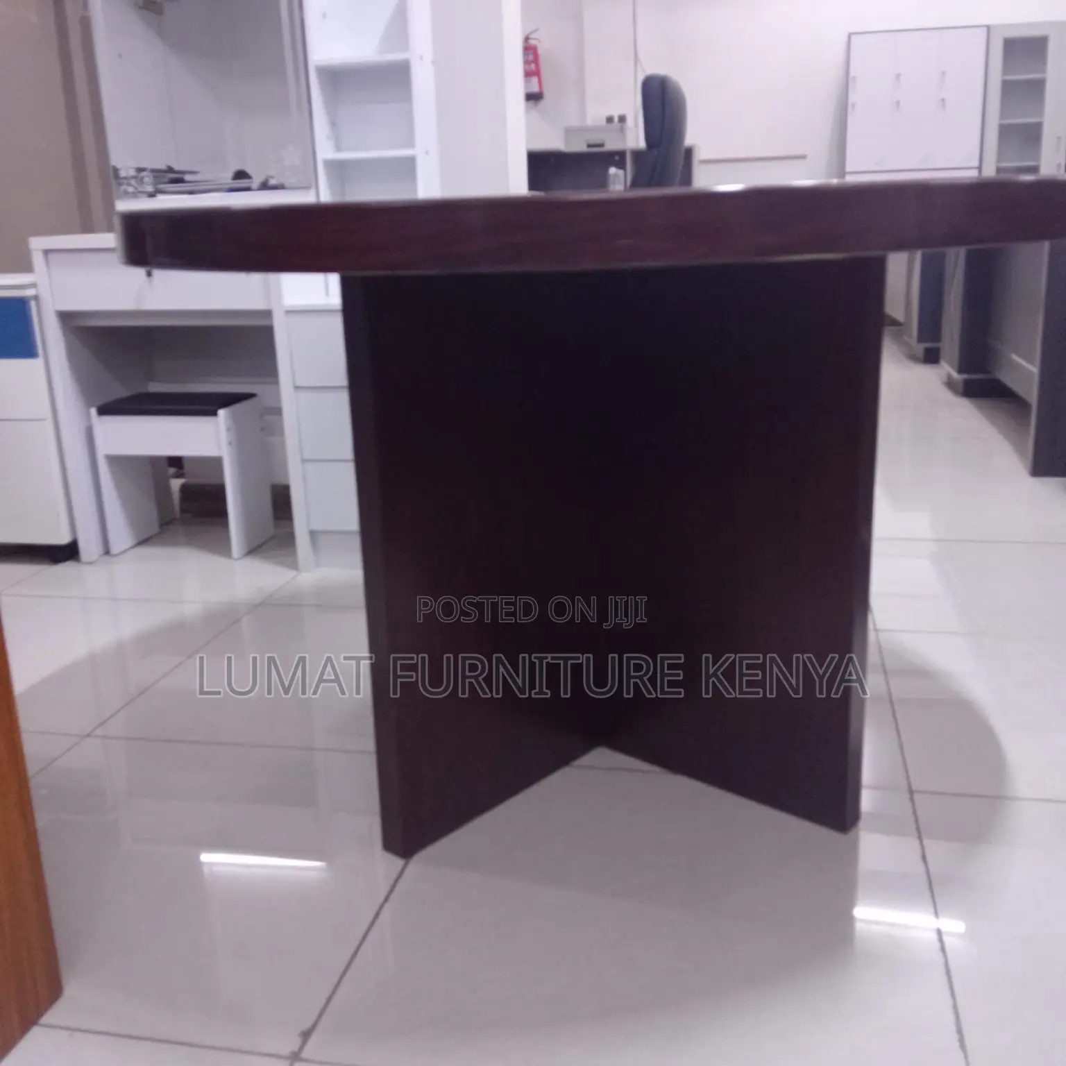 High-End Office Round Table