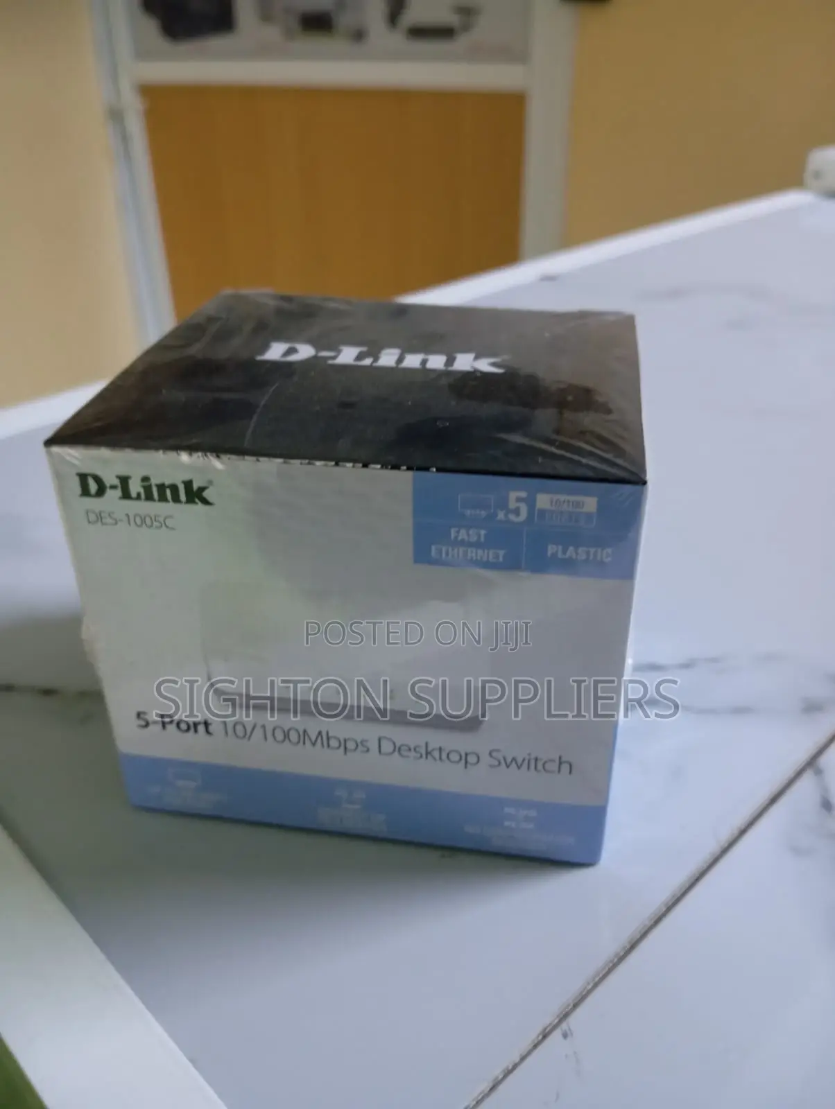 D-Link 5 Port 10/100 Desktop Switch