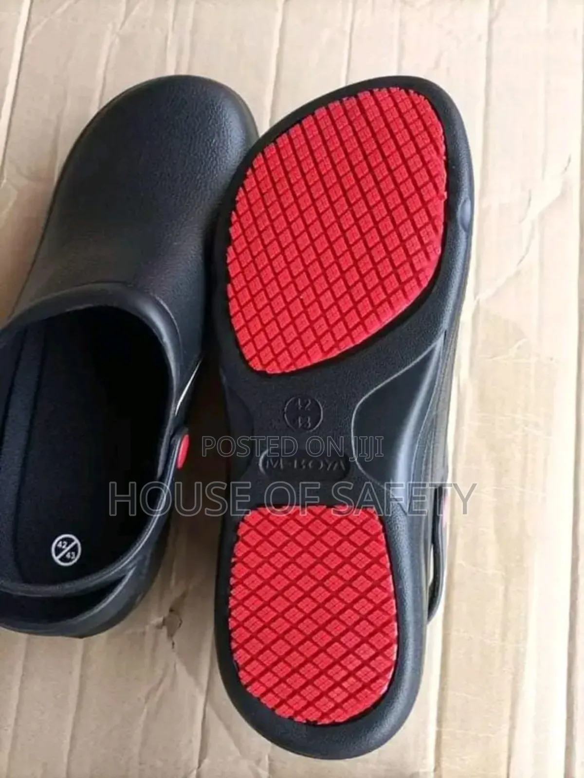Size 41/43 Kitchen Safety Croc